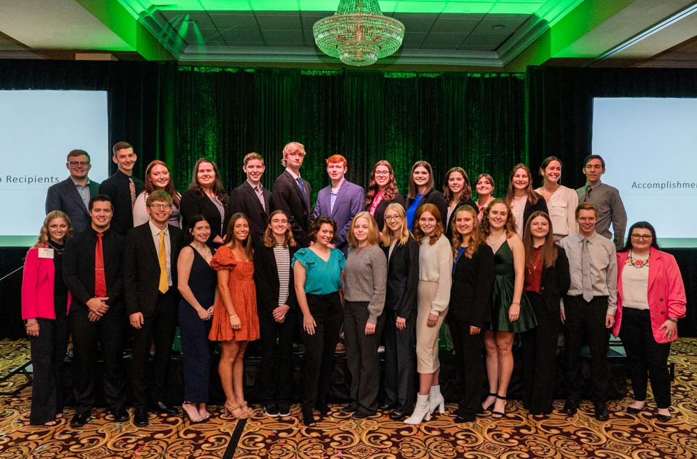 2023 scholarship luncheon group photo